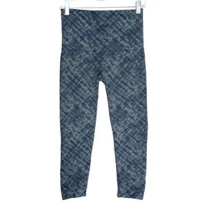 🌺 SPANX Look At Me Now Blue Watercolor Seamless Cropped Leggings Size XL